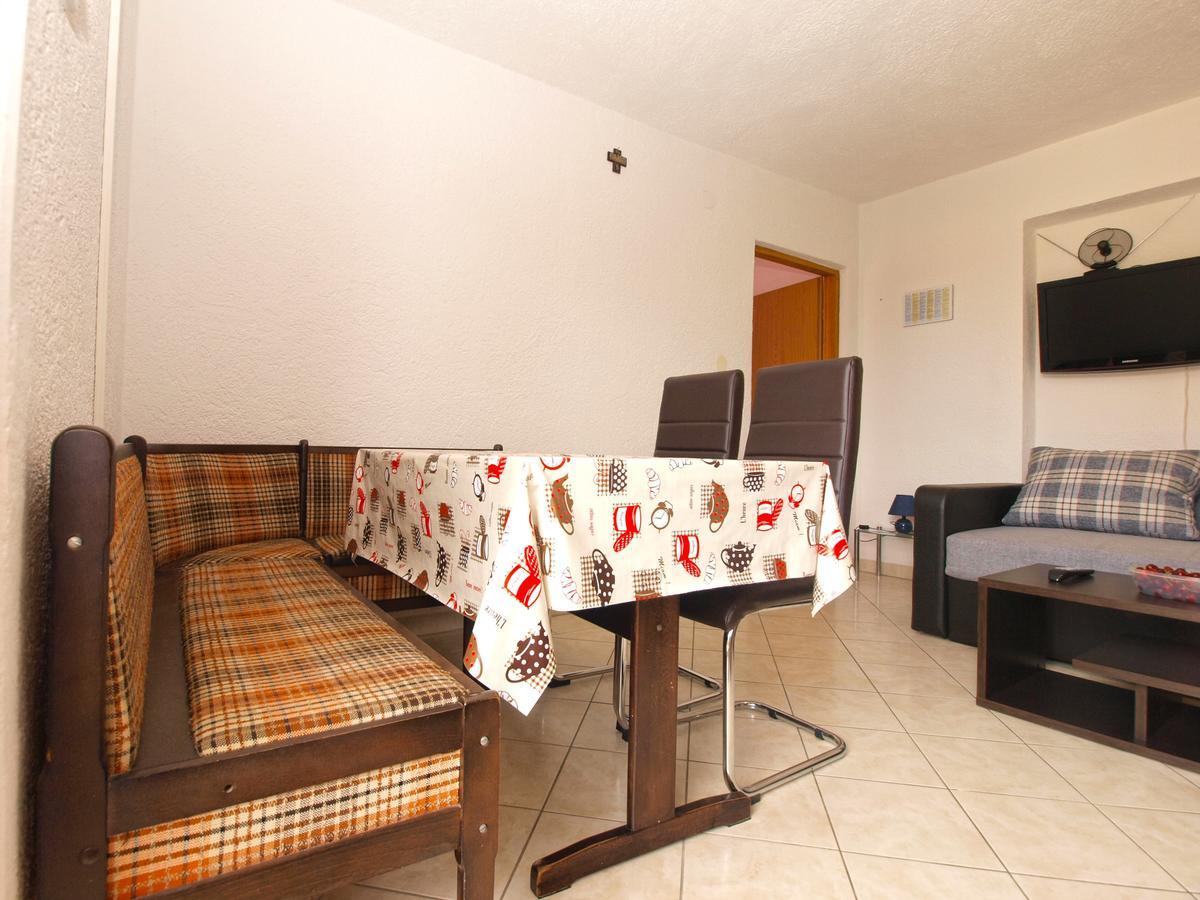 Apartments Mirko 647 Pula Luaran gambar