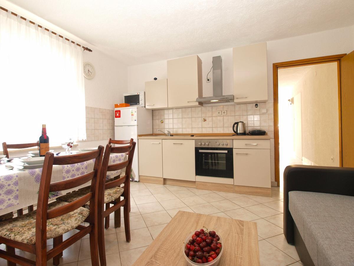 Apartments Mirko 647 Pula Luaran gambar